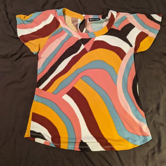 New York & Company Tops - NY and Co swirl pattern blouse, crepe like fabric